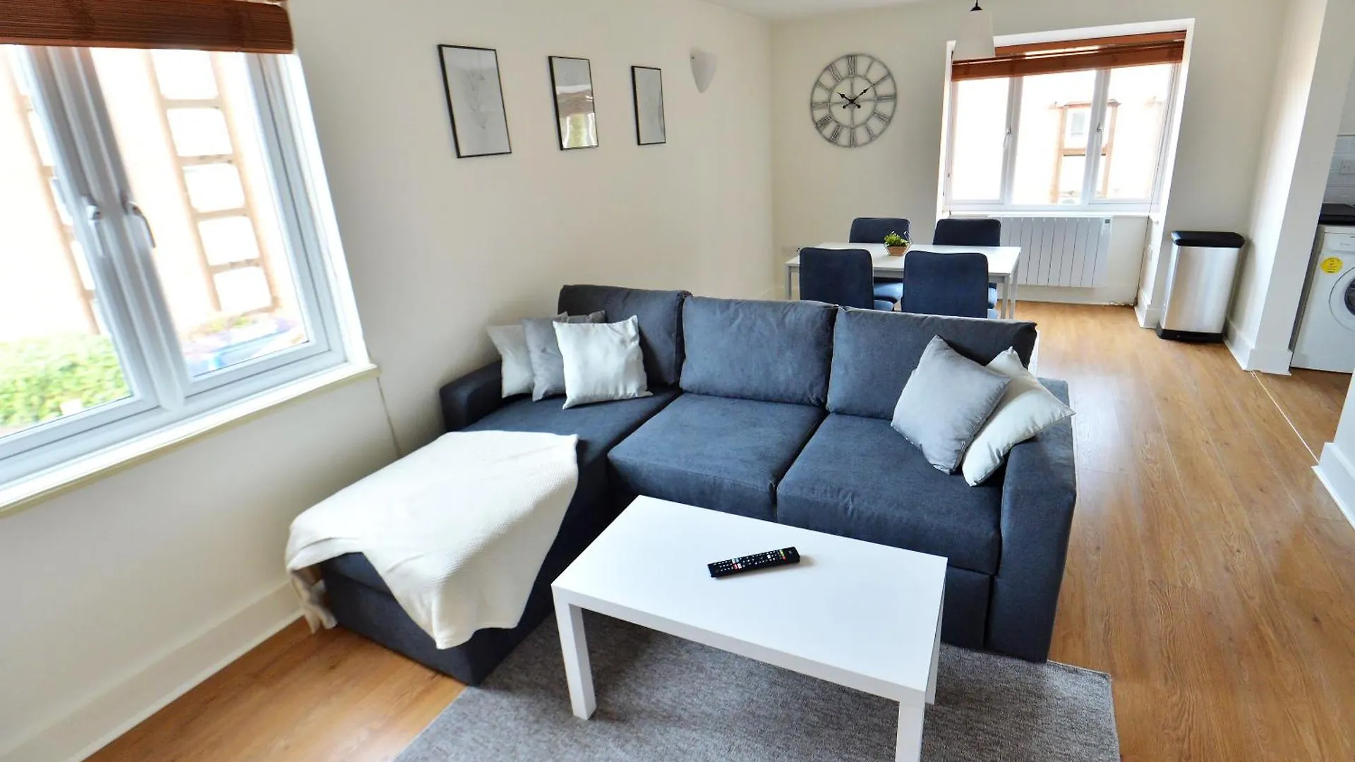 Stylish 2Br Flat - 2 Free Parking Spaces - Near Lgw Airport Кролей 0*,